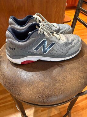 Men's New Balance 847 v4 Walking Sneakers  Size 12D
